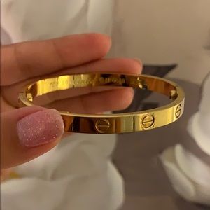Love bracelet gold